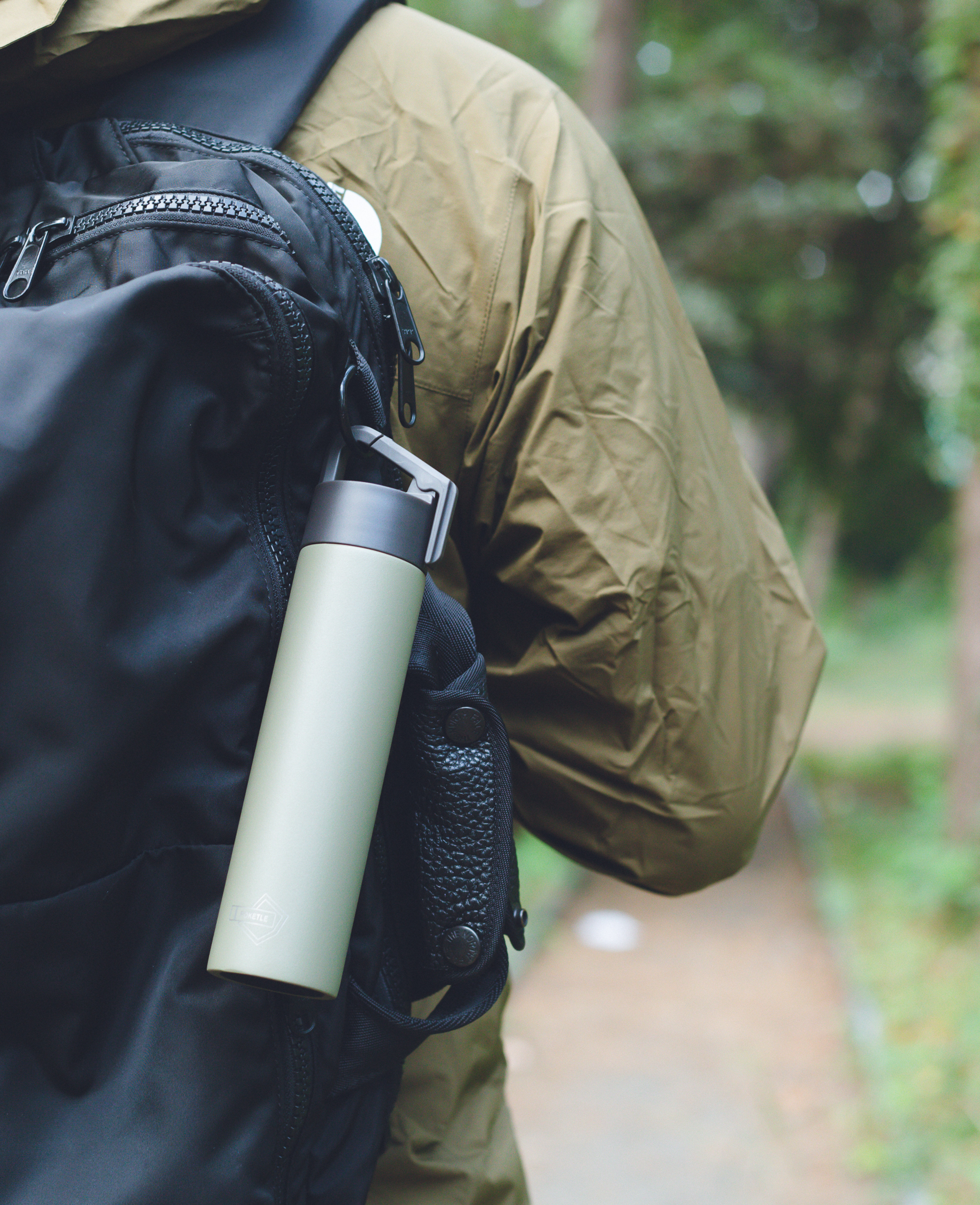 Toa Toa Kinzoku Poke Mini Bottle White 140ml World's Smallest Stainless  Steel Thermos 332-002 